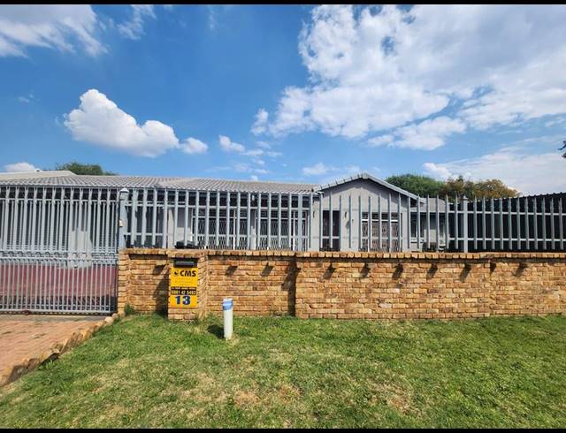 4 BEDROOM HOUSE FOR SALE IN IMPALA PARK